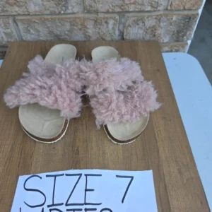 Pink Faux Fur Slides